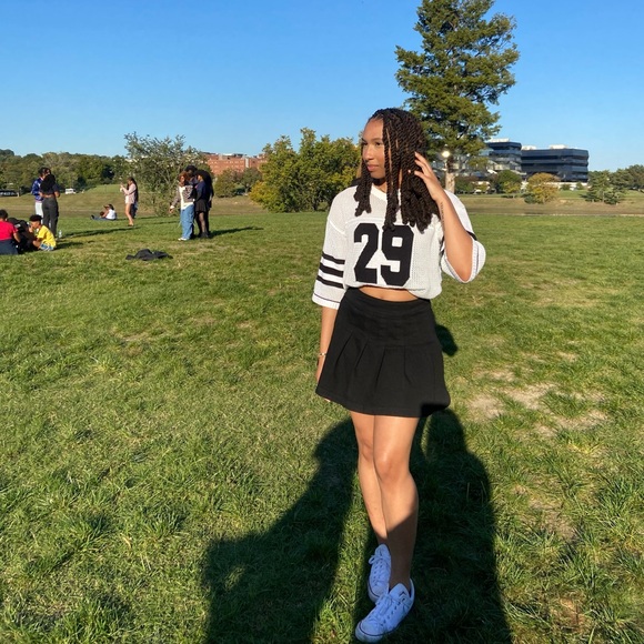 Meet your Posher, Charli - Picture 2 of 2